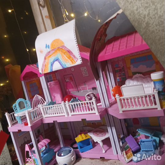 Кукольный домик с мебелью