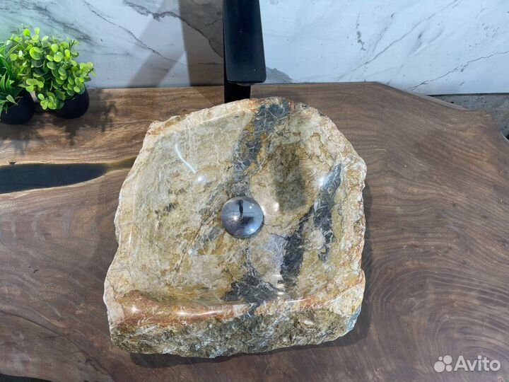 Раковина из натурального мрамора