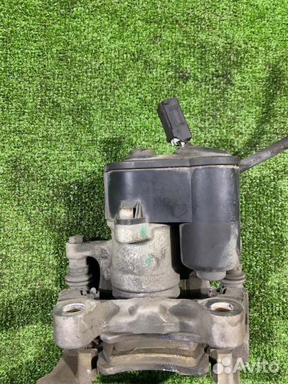 Суппорт задний правый Volkswagen Passat B6 CDA