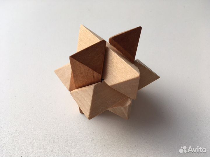 Деревянная головоломка, бинокль, гравюра и т.д