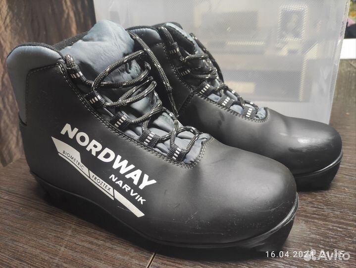 Лыжные ботинки 40 размер