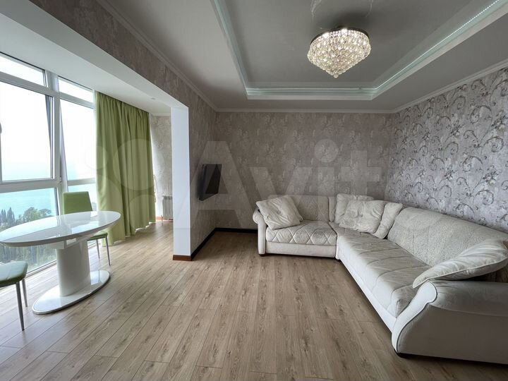 2-к. квартира, 90 м², 19/25 эт.