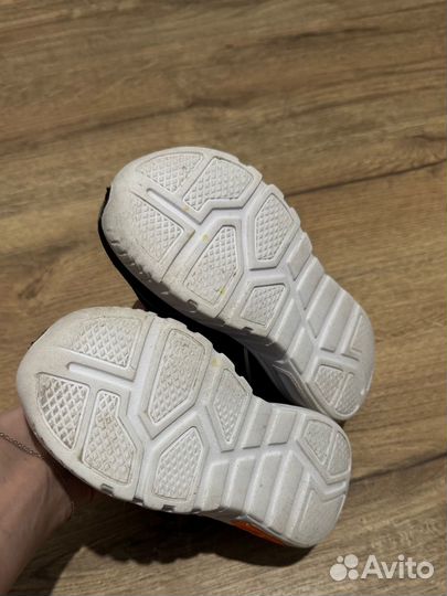 Кроссовки детские 25 размер