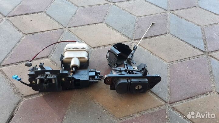 Замок крышки багажника мерседес w220