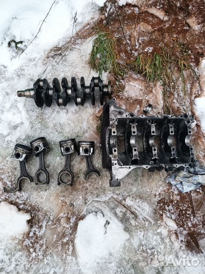 Коленвал,поршни с шатунами Пежо биппер 1.4 8HS