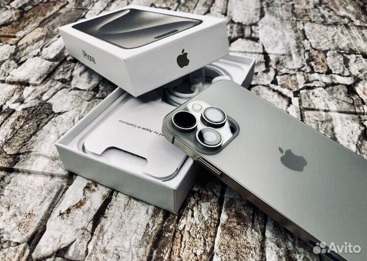 Apple iPhone XR в корпусе 15 Pro