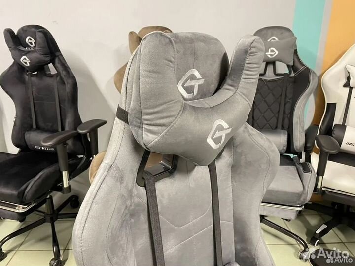 Компьютерное офисное кресло с массажем (новые)