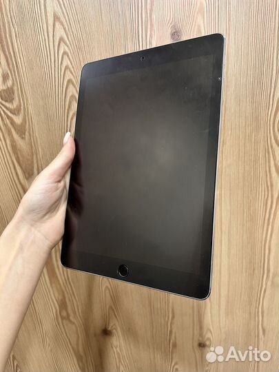 iPad Pro 9.7 128gb Wi-Fi + Sim