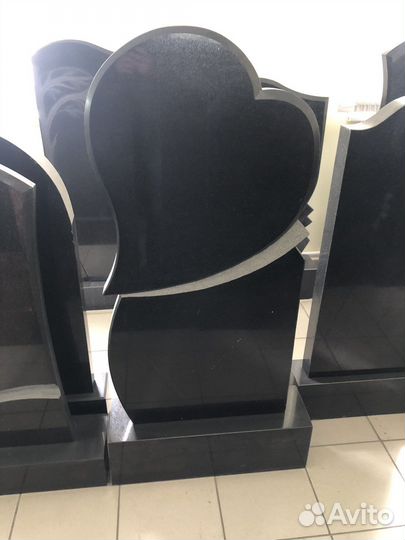 Памятники из гранита и мрамора