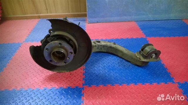 Кулак поворотный задний правый BMW X3 E83