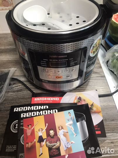 Мультиварка Redmond RMC-M224S