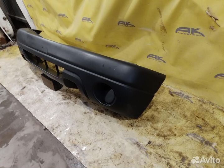 Передний бампер Suzuki Grand Vitara 2001–2005 рест