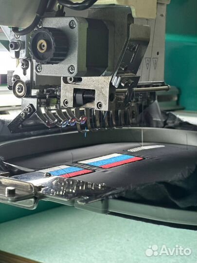 Вышивка на одежде, шевроны, мерч