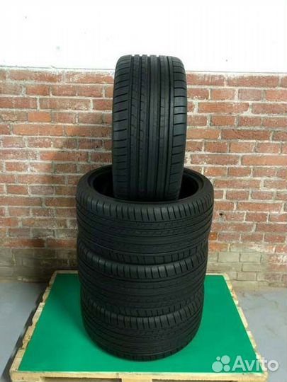 Dunlop SP Sport Maxx GT 275/40 R20