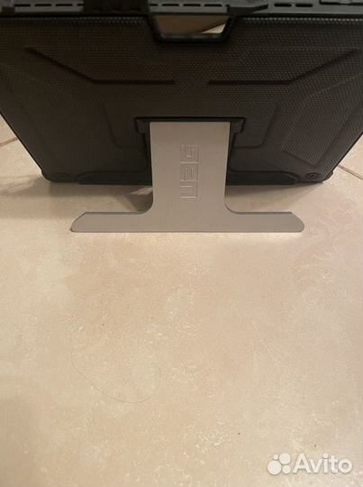 Чехол для Surface UAG