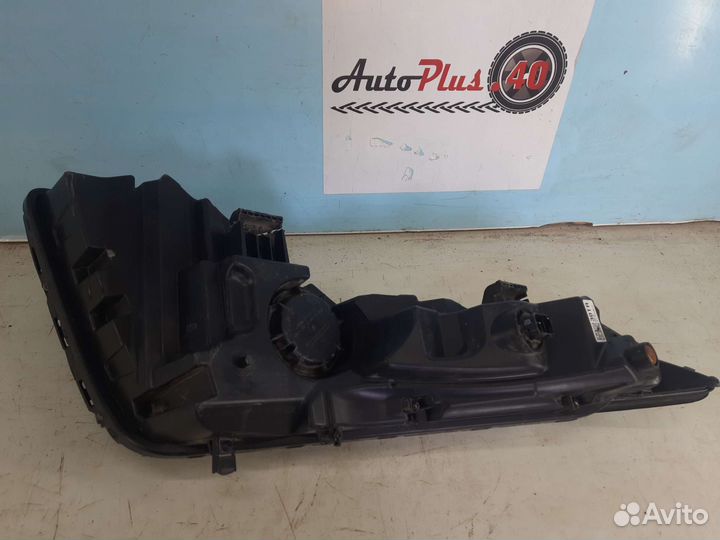 Фара Дхо левая Hyundai Tucson 4