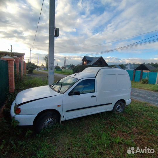 Volkswagen Caddy 1.9 МТ, 2003, битый, 150 000 км