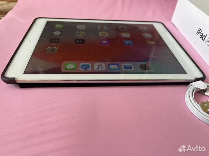 iPad Air на 32 Гб с сим (полный комплект + чехол)
