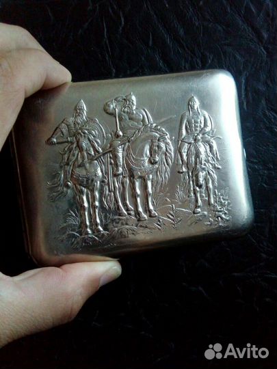 Портсигар три богатыря СССР