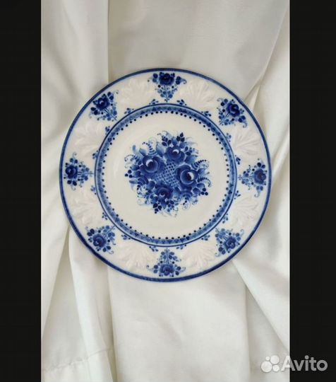 Десертная тарелка гжель редкость. Авторская