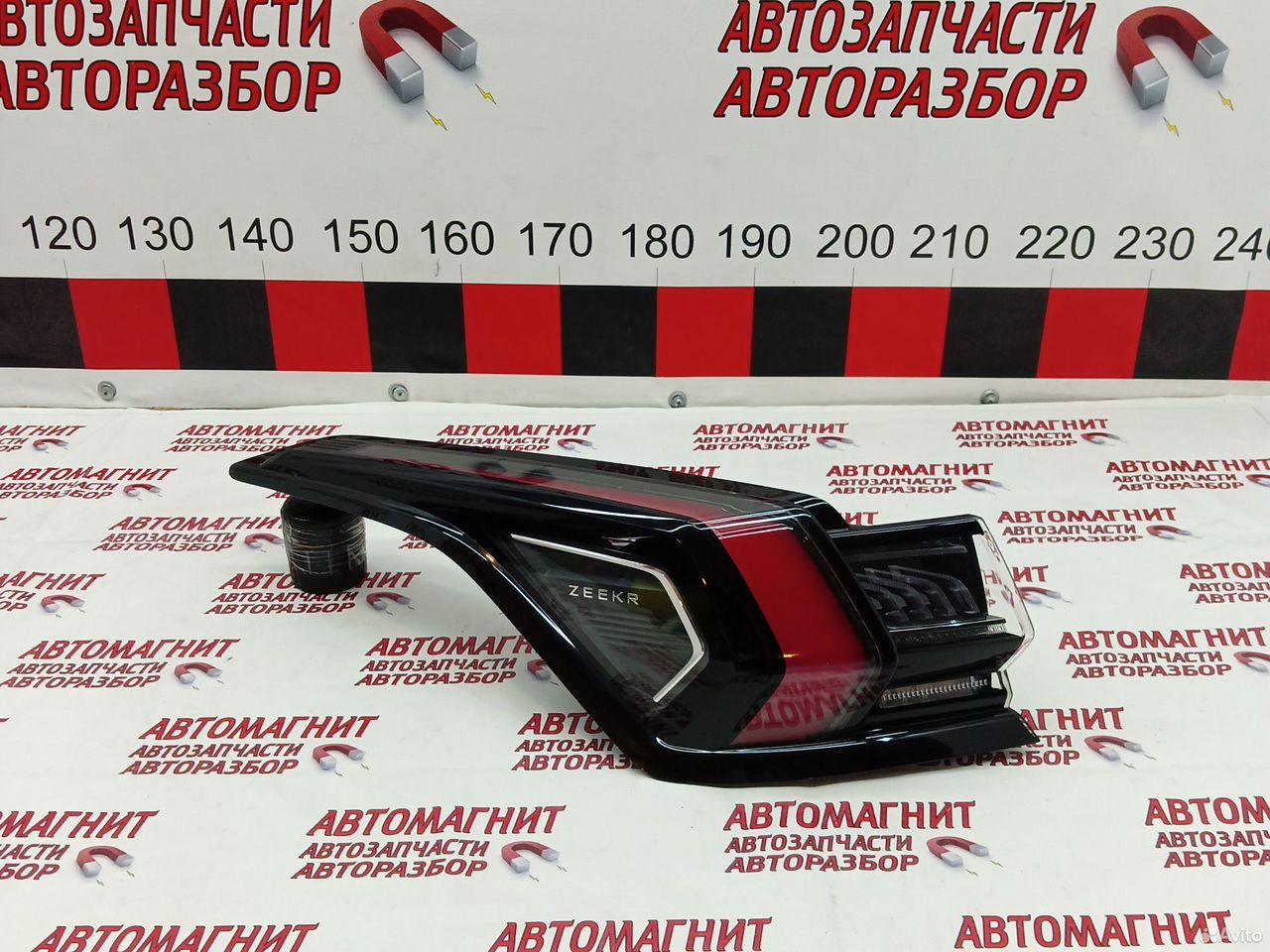 Фонарь задний левый Zeekr 001