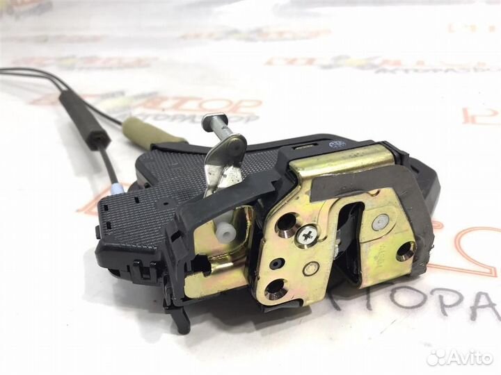 Замок двери задний левый Toyota Windom (MCV30) 20
