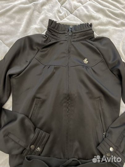 Костюм спортивный на девочку 9-10 лет