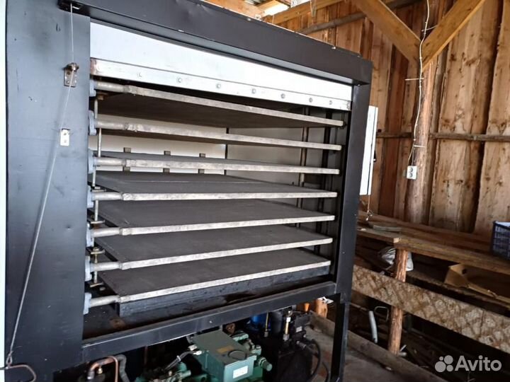 Скороморозильный плиточный апарат