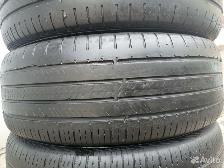 Hankook Dynapro HP2 RA33 235/65 R17