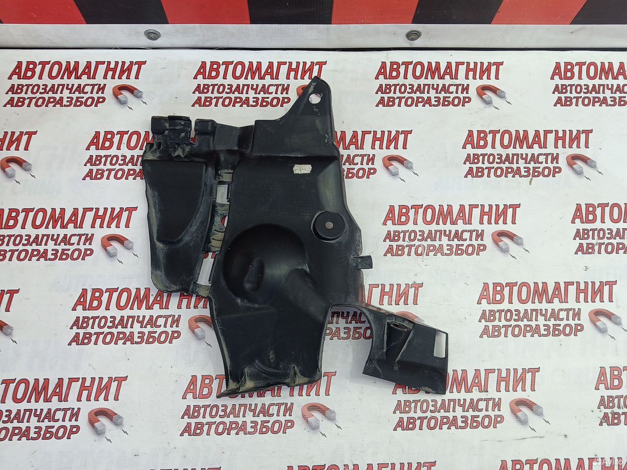 Пыльник двигателя левый Рено Каптюр