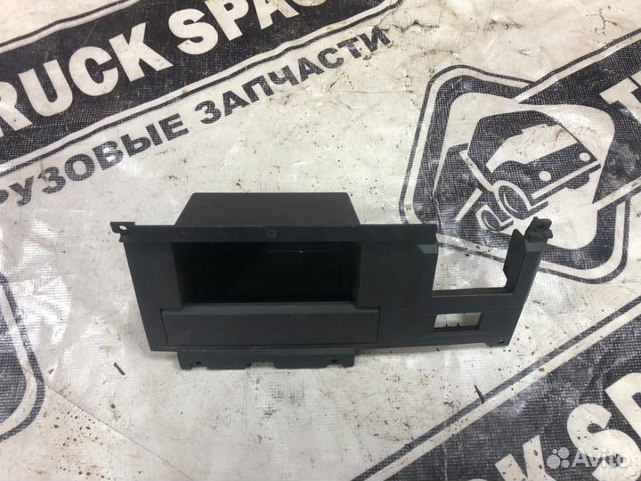 82265890 Рамка корпуса торпедо(бардачка) Renault T