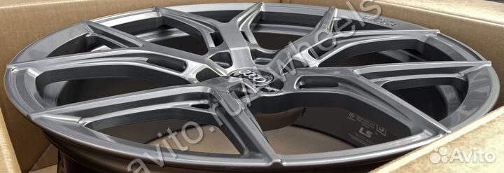 Кованые диски Audi Q8 R20 наличие