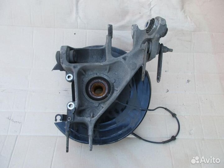 Кулак подвески задний правый Range Rover Sport 2