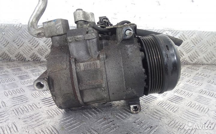 Компрессор системы кондиционирования Mercedes-Benz