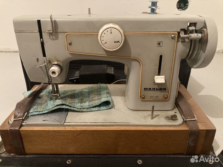 Швейная машина Мальва