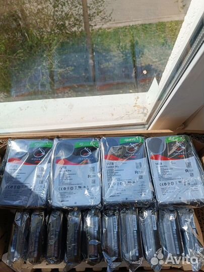 Жёсткий диск iron wolf 14-16TB