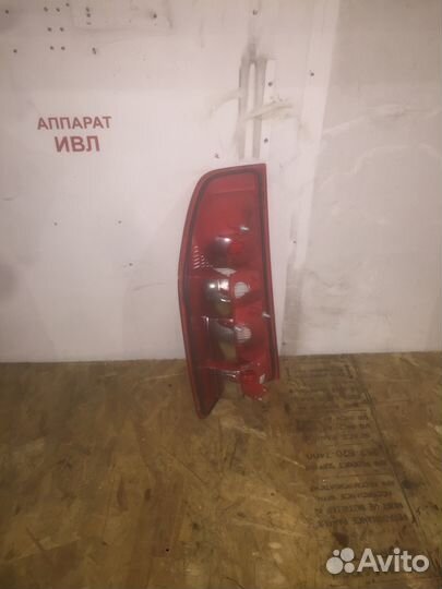 Фанарь на мерседес спринтер классик CDI 0008261556