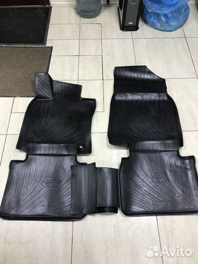 Резиновые коврики toyta 70 кузов