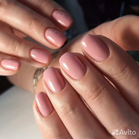 Маникюр, педикюр, наращивае ногтей