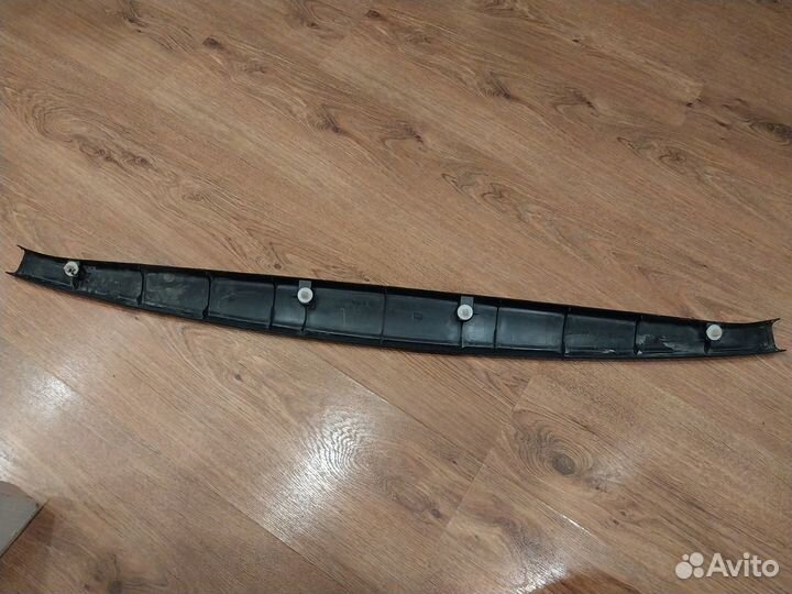 Обшивка двери багажника toyota runx, allex