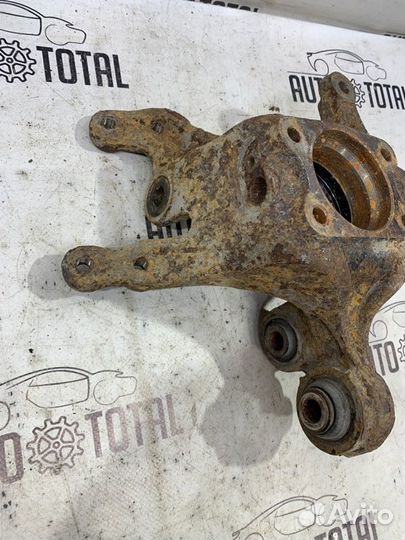 Кулак задний левый Kia Sportage SL G4KD 2011