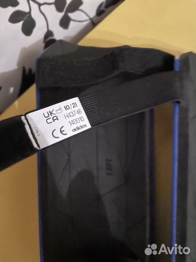 Новые Футбольные щитки Adidas Predator