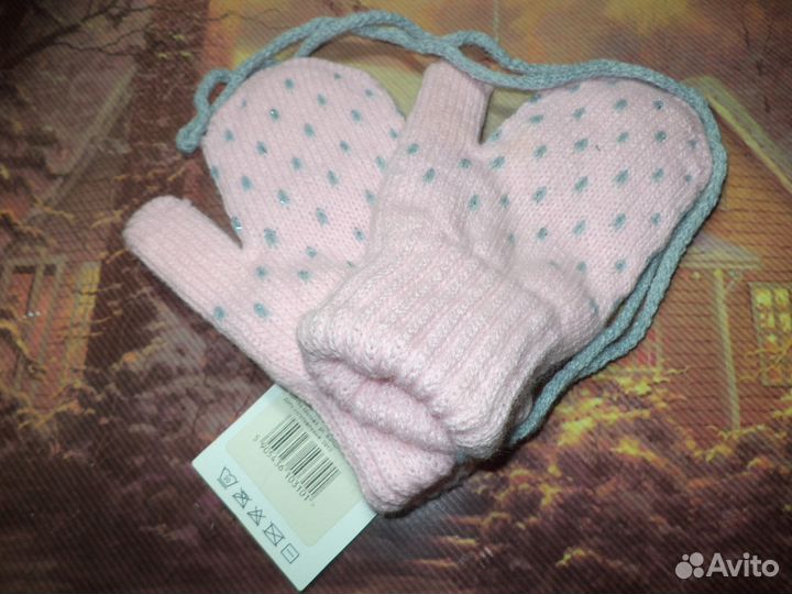 Шапочка с шарфом и варежками для девочки