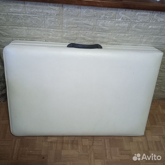 Кушетка для наращивания ресниц