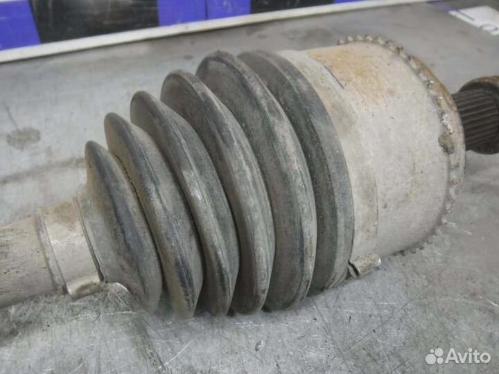 Привод передний правый Mitsubishi Pajero 3 6G74