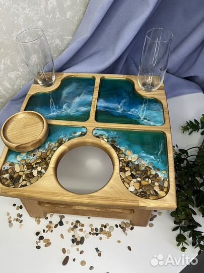 Винный стол с эпоксидной смолой