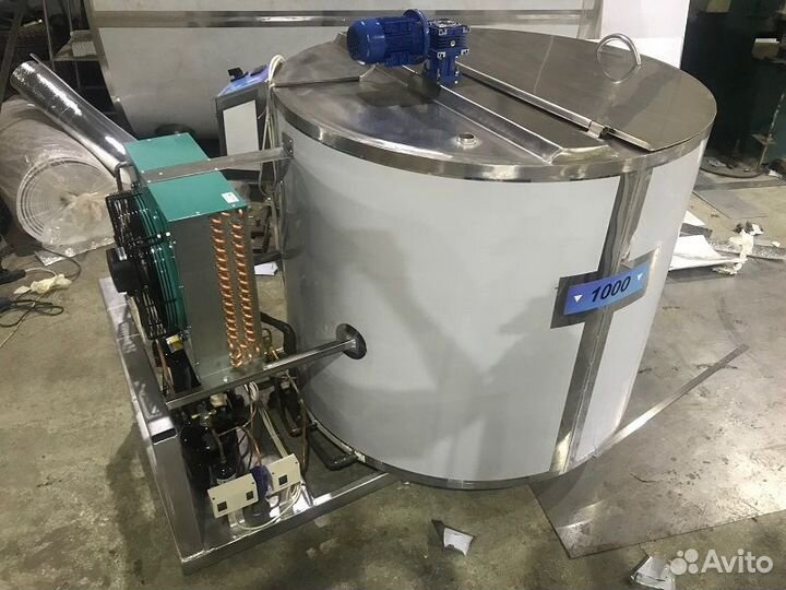 Танк охладитель молока вертикальный уом 600 литров