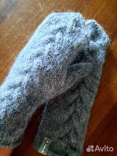 Варежки женские