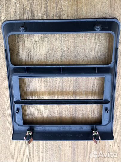 Консоль магнитофона Mitsubishi Pajero V11V