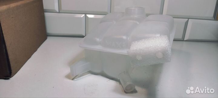 Расширительный бачок Ford Focus Volvo Mazda